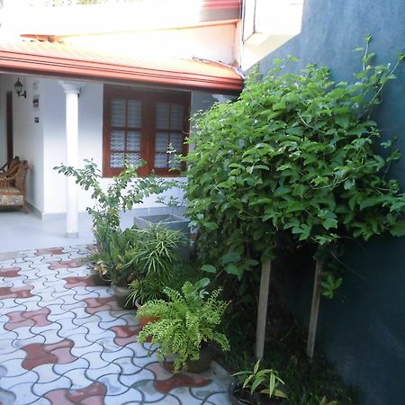 Extremehost Guest House Banduramulla Exterior foto